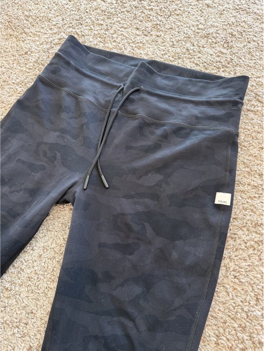 Vuori Daily Leggings Womens XL Camo High Rise Ankle Pockets Yoga Workout Jogger